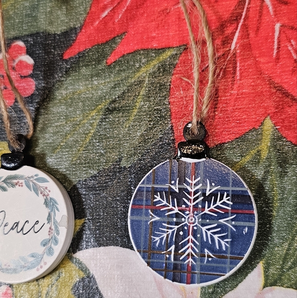 Set of 3 Wooden Ornaments - Picture 5 of 6